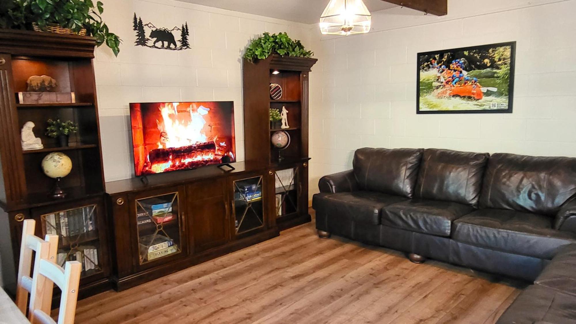 Sequoia Trails, Mountains, Fun & Relax Villa Ponderosa Bagian luar foto